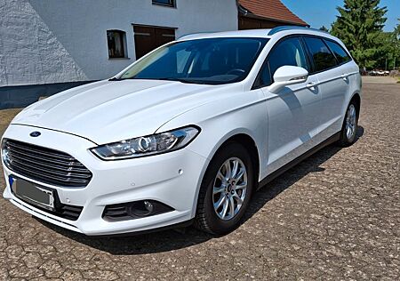 Ford Mondeo 1,5 Turnier AHK, Winterpacket
