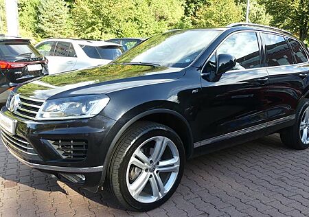 VW Touareg Volkswagen V6 TDI*R-Line*ACC*LHZ*21"*Pano*360Kam