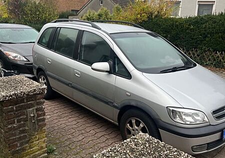 Opel Zafira 1.8 16V Elegance Elegance Automatik