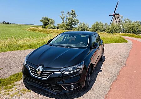 Renault Megane ENERGY TCe 130 Bose Edition Bose Edition