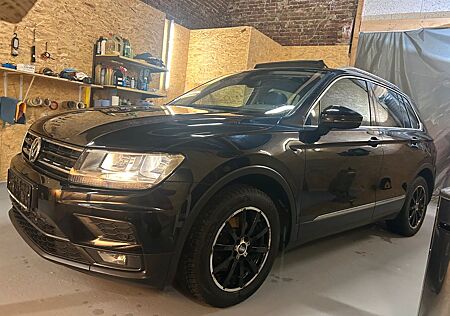 VW Tiguan Volkswagen Comfortline BMT/Leder/Pano-Dach/Kamera