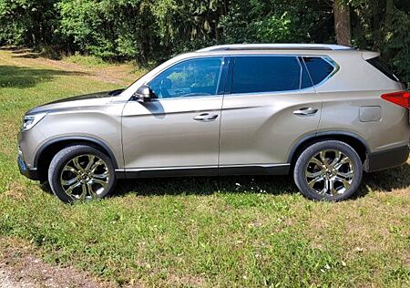 SsangYong Rexton 2.2 Diesel e-XDi 220 Sapphire 4WD AT ...