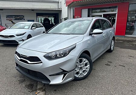 Kia Cee'd Sportswagon Ceed SW 1.5 T-GDI DCT7 OPF Vision KOMF