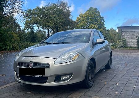 Fiat Bravo 1.4 16V Active TÜV, LPG!