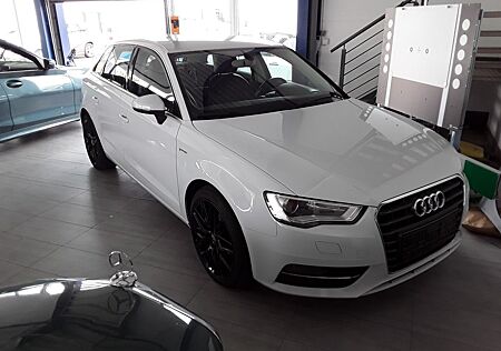 Audi A3 Sportback ambiente Top Zustand !