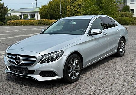 Mercedes-Benz C 200 C -Klasse Lim. CGI*Navi*SHZ*PDC*LED