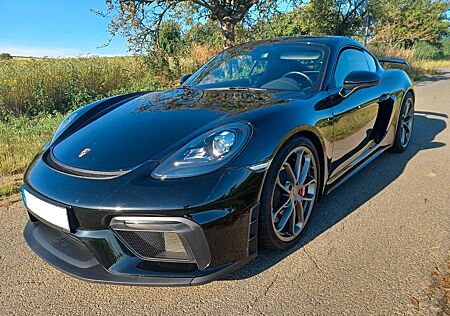 Porsche Cayman GT4