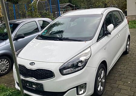 Kia Carens 1.6 GDI Attract Attract