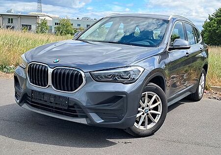 BMW X1 sDrive18d 150 Ps Navi R-Cam Led Auto. Xenon