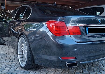 BMW 740i -