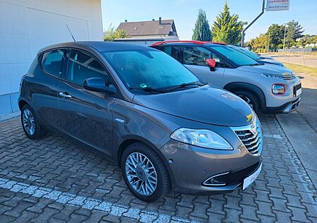 Lancia Ypsilon Platinum