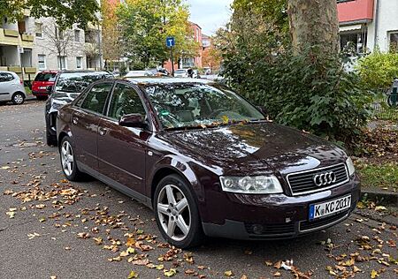 Audi A4 2.4 multitronic -