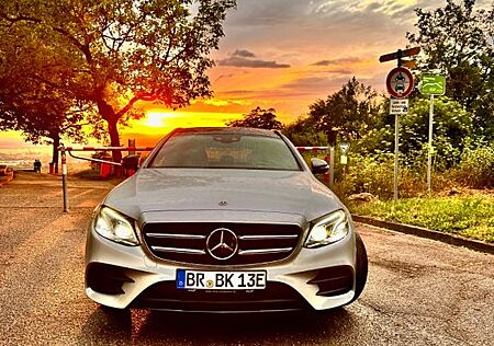 Mercedes-Benz E 300 de T Autom. -