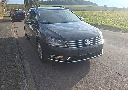 VW Passat Volkswagen 1.6 TDI Top Ausstattung!
