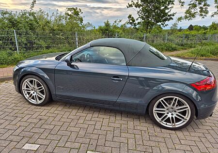 Audi TT Roadster 2.0 TFSI -