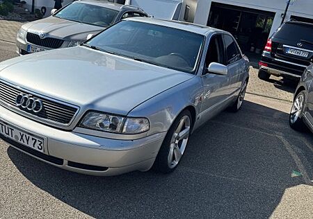 Audi A8 4.2 tiptronic quattro -