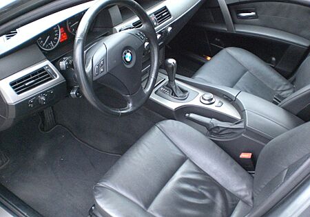 BMW 525d A touring -