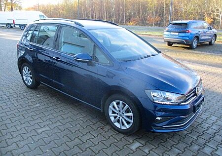 VW Golf Sportsvan Volkswagen Comfortline DSG AHK Kam ACC Navi
