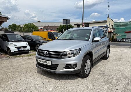 VW Tiguan Volkswagen Life BMT 4Motion 2,0TDI Automatik !