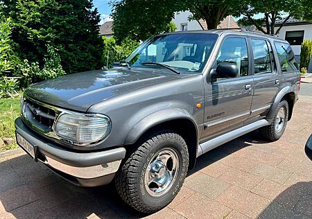 Ford Explorer 4.0 V6 - XLT "Jahreswagenzustand"
