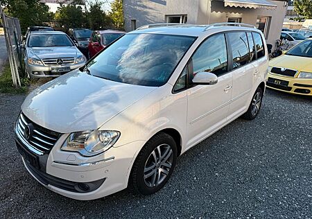 VW Touran Volkswagen Highline Klimaautomatik SHZ EfH 7 Sitzer