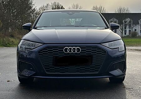 Audi A3 S-Line Ausstattung/Panoramadach/Ambientebel.