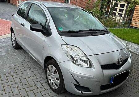 Toyota Yaris 1.0