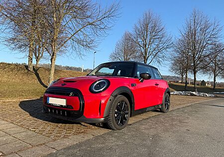 Mini Cooper SE Classic Trim, Premium Plus, Garantie