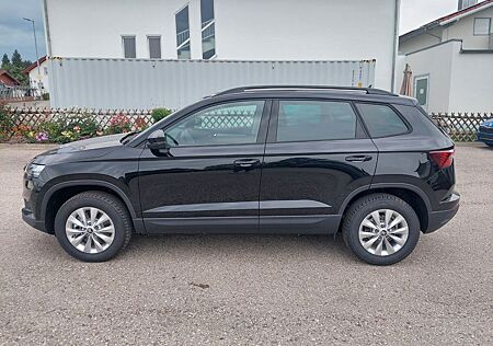 Skoda Karoq 1.5l TSI ACT DSG Selection 130Jahre 4J.Gar