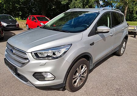 Ford Kuga Titanium 2.0 Allrad *Navi/Winter-Paket*