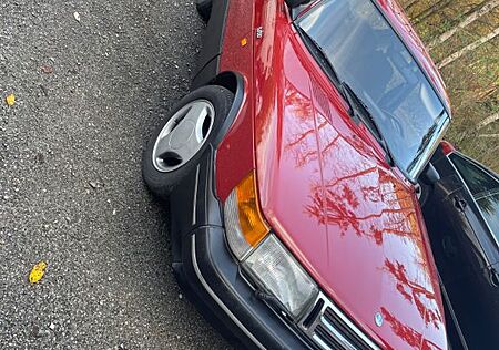 Saab 900