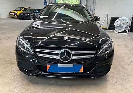 Mercedes-Benz C 200 T CGI 7G Avantgarde/LED/R-KAM/BusinessPlus