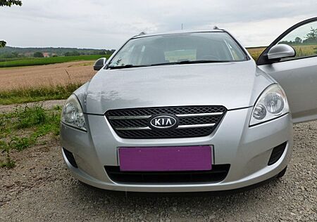 Kia Cee'd Sportswagon / Zu Verkaufen