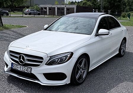 Mercedes-Benz C 400 4MATIC AMG Line Autom. AMG Line