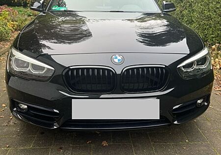 BMW 120i Sport Line A mit Standheizung + Automatik