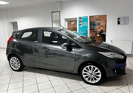 Ford Fiesta Titanium Alufelgen LED Klima PDC SHZ