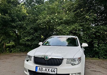 Skoda Superb 2.0 TDI 125kW Family Combi Family