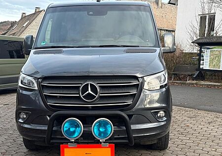 Mercedes-Benz Sprinter 319CDI 5Sitze 8fach 1Hand viele Extras