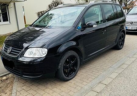 VW Touran Volkswagen Trendline TÜV 12/26 INSPEKTION NEU