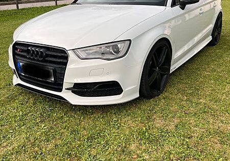 Audi S3 2.0 TFSI quattro - Limousine