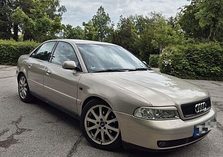 Audi A4 2.4 - V6