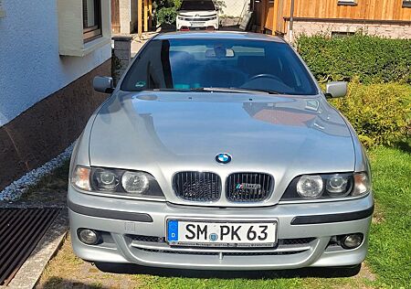 BMW 528i Auto