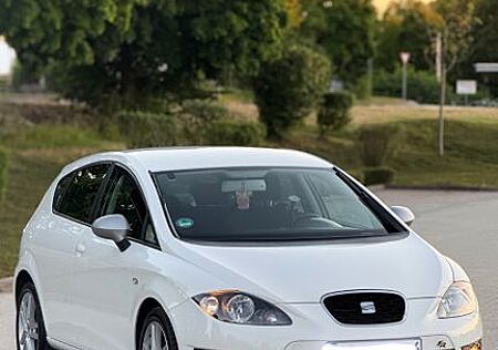 Seat Leon FR 211 PS Automatik HU/AU NEU