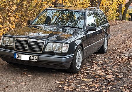 Mercedes-Benz E 320