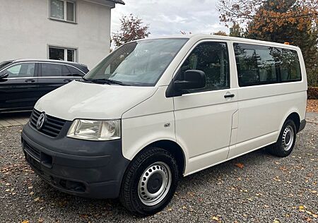 VW T5 Transporter Volkswagen Caravelle Trendline 9 SITZER