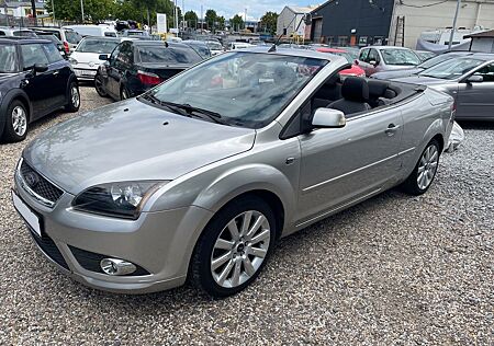 Ford Focus Cabrio Titanium/Leder/Park Ass/8xReifen/