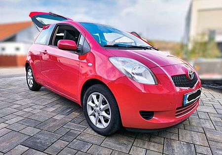 Toyota Yaris Sol 1,3-l-VVT-i 1. Hand TÜV NEU