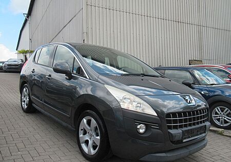 Peugeot 3008 Active- KLIMAAUT.-PDC-ALU-2.HAND