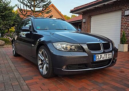 BMW 320i touring -