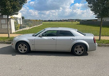 Chrysler 300C 5.7 V8 HEMI 250kW
